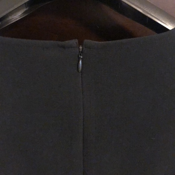 ⭐️ LOFT Black and Gold Brocade Sheath Dress - Picture 7 of 7